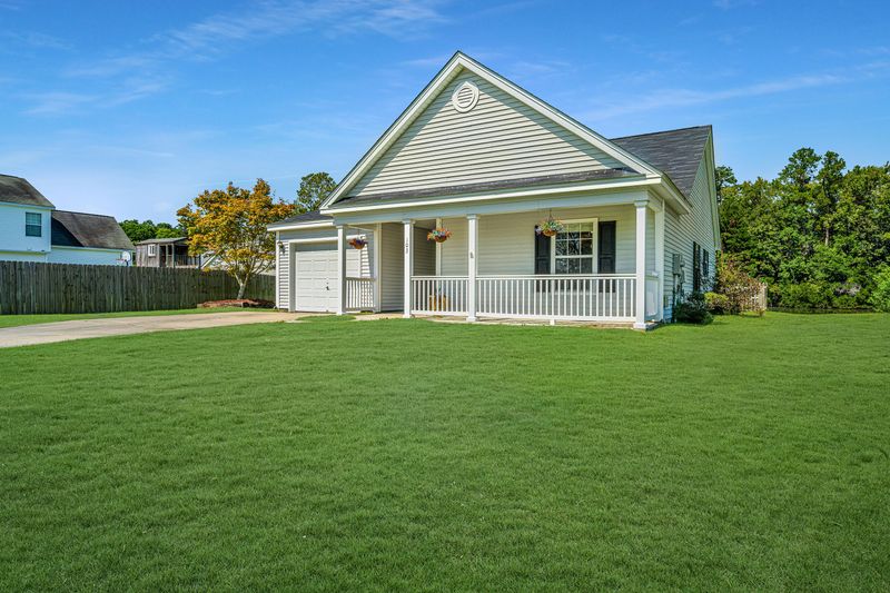 103 Hunters Wood Dr, Summerville, SC 29485