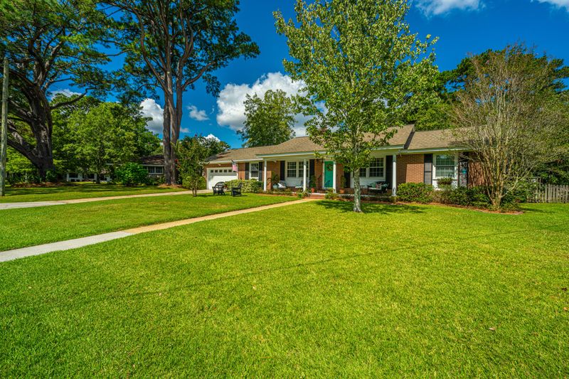 1632 Sanford Rd, Charleston, SC 29407