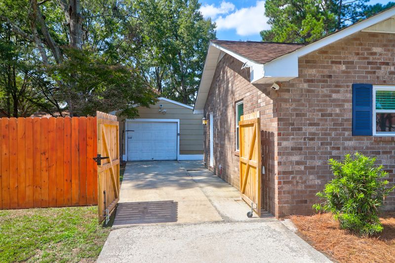 3 Clearwater Dr, Goose Creek, SC 29445