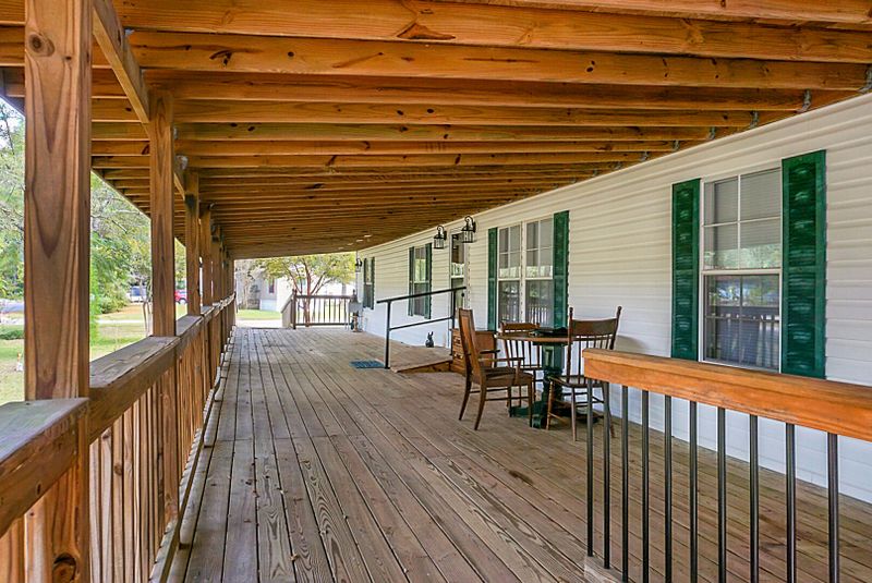 162 Ponderosa Rd, Summerville, SC 29483