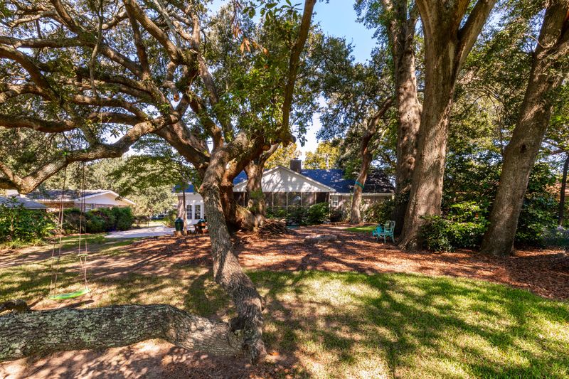 1151 Winborn Dr, Charleston, SC 29412