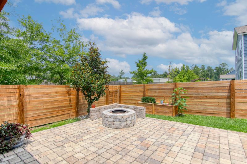 401 W Respite Ln, Summerville, SC 29483
