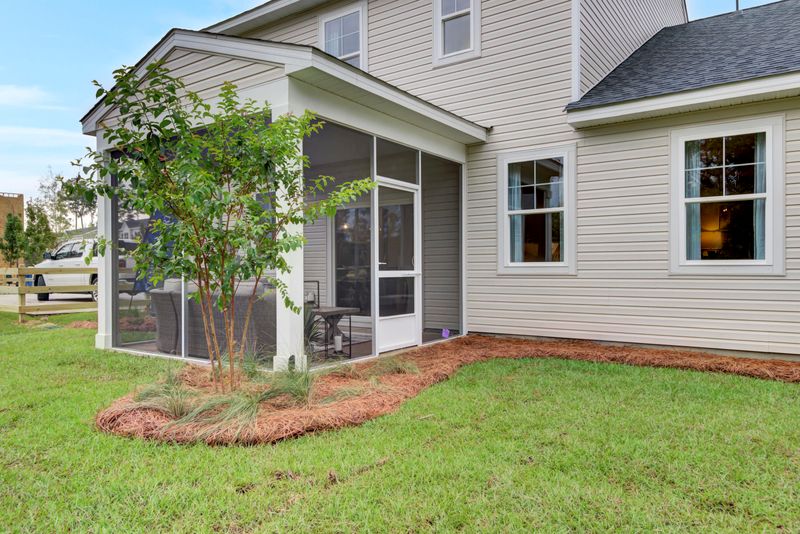 3006 Speckled Perch Ln, Hanahan, SC 29410