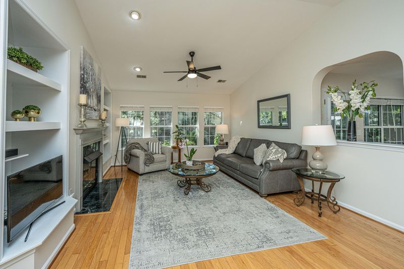 210 Green View Ct, Summerville, SC 29485