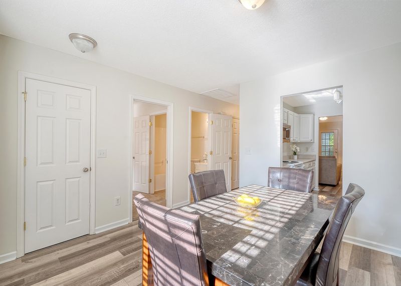8049 Vermont Rd, North Charleston, SC 29418
