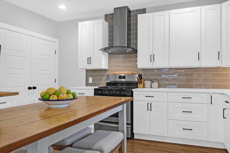 1125 Carnegie Ave, Charleston, SC 29407