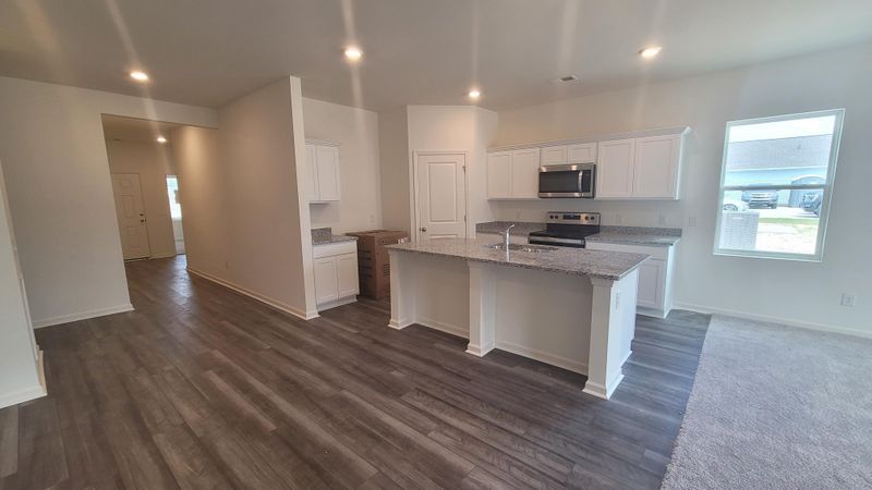 237 Phoenix Dr, Summerville, SC 29486