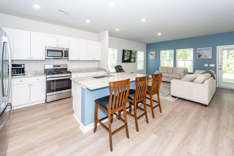 4027 E Associate Dr, North Charleston, SC 29418