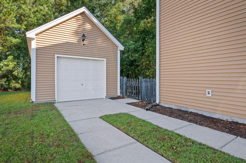 8918 Planters Row Ln, Summerville, SC 29485