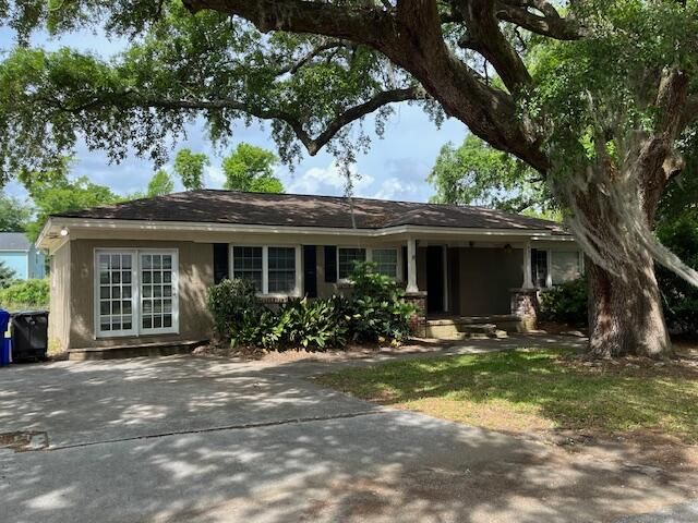 631 Spark St, Mount Pleasant, SC 29464
