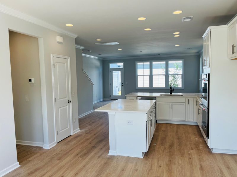 606 Southview Ln, Summerville, SC 29486