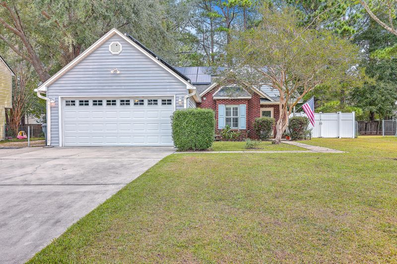 213 Apache Dr, Summerville, SC 29483