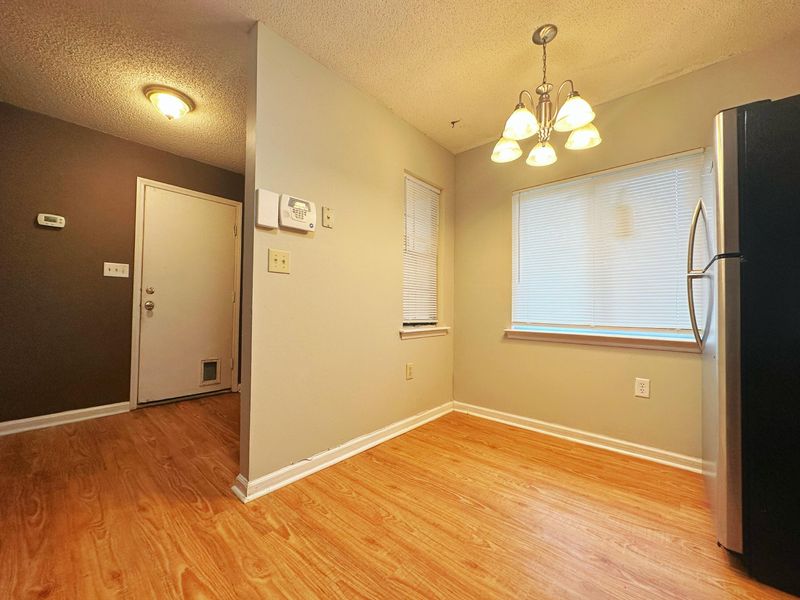 7646 Oldridge Rd, North Charleston, SC 29418