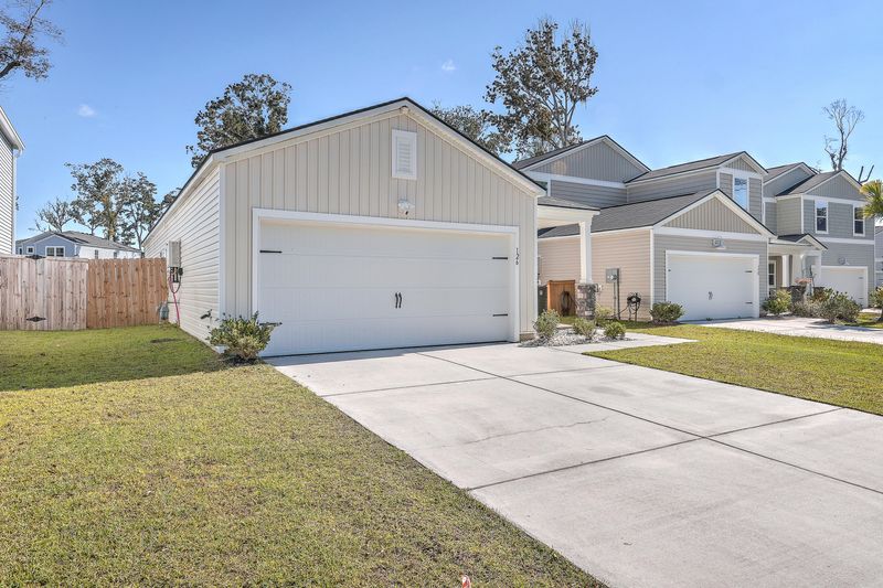 126 Vistawood Dr, Charleston, SC 29414