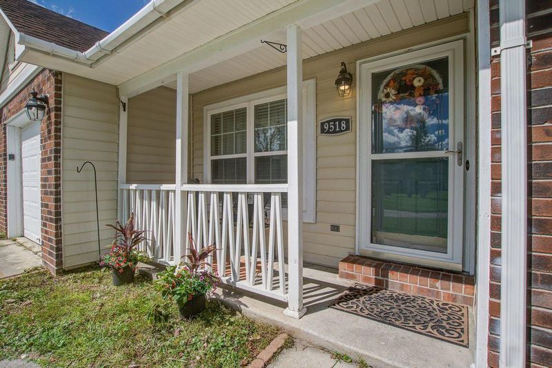 9518 One Notch Rd, Ladson, SC 29456