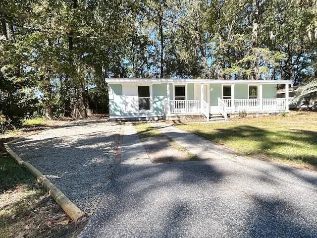 861 Savage Rd, Charleston, SC 29414