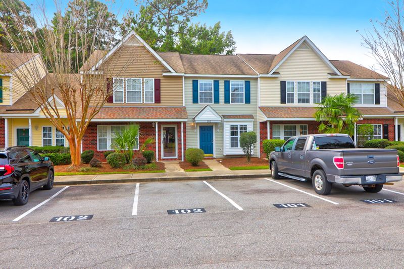 102 Tree Branch Cir, Summerville, SC 29483