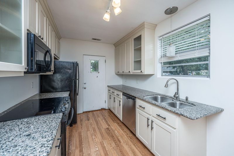1530 Patterson Ave, Charleston, SC 29412