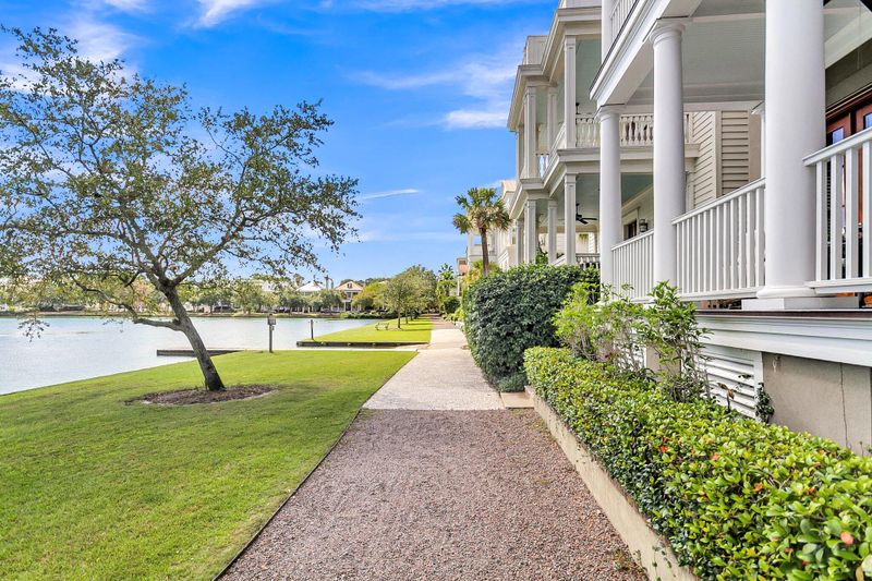 30 Fernandina St, Mount Pleasant, SC 29464