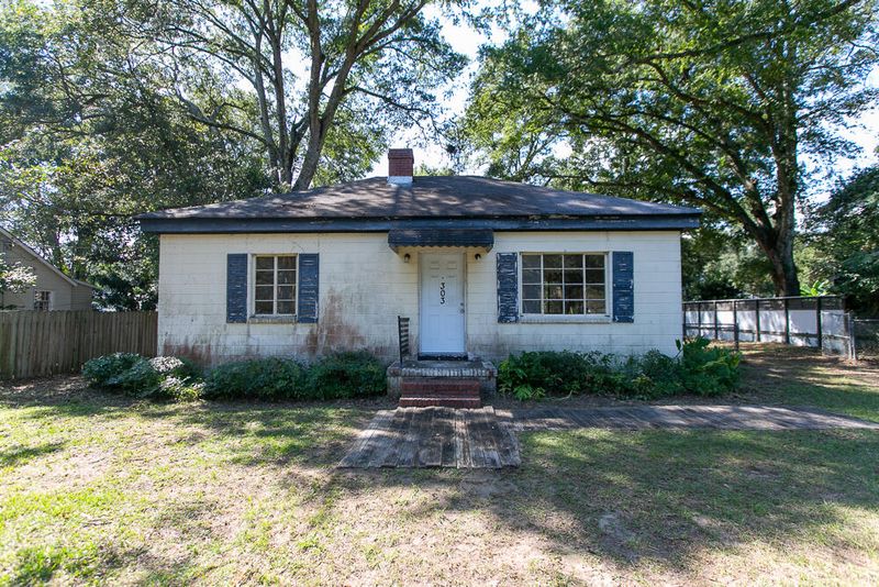 303 Riverland Dr, Charleston, SC 29412