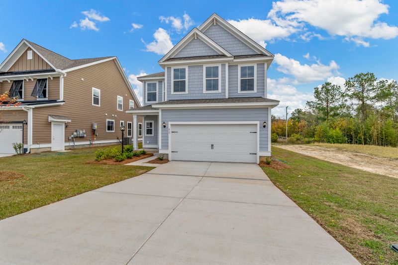 424 Grove End Rd, Moncks Corner, SC 29461