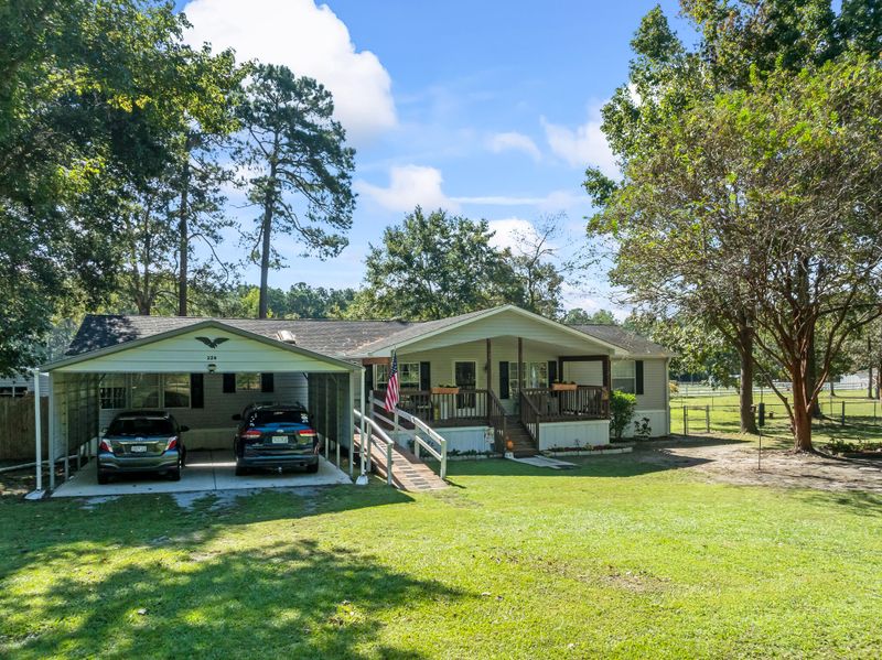 224 Bluebird Ln, Summerville, SC 29483