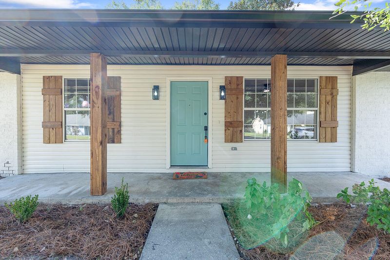 104 White Pine Ct, Moncks Corner, SC 29461
