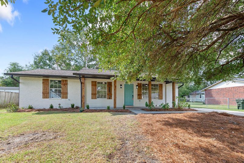 104 White Pine Ct, Moncks Corner, SC 29461