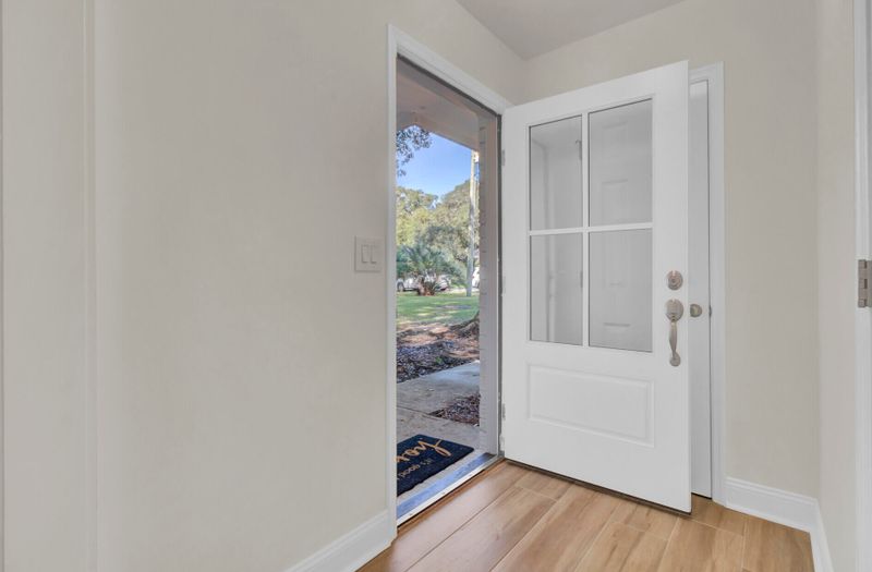 1811 Walsingham Way, Charleston, SC 29412