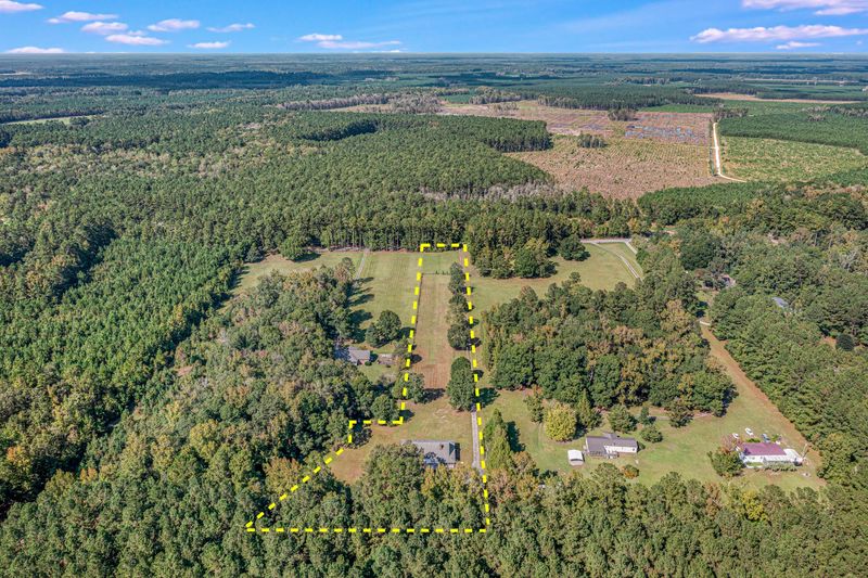 643 Whippoorwill Ln, Ridgeville, SC 29472