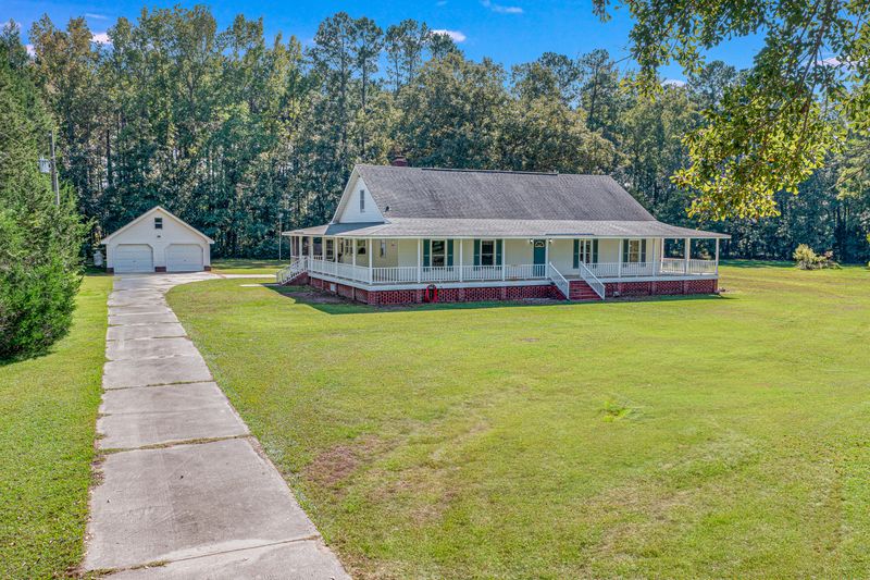 643 Whippoorwill Ln, Ridgeville, SC 29472