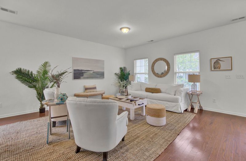 2037 Maybelles Ln, Charleston, SC 29414