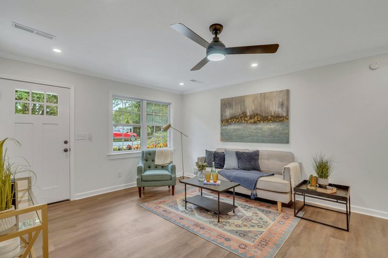 1717 Daytona Dr, Charleston, SC 29407