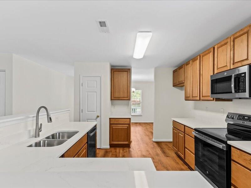 5009 Springdale Dr, Summerville, SC 29485