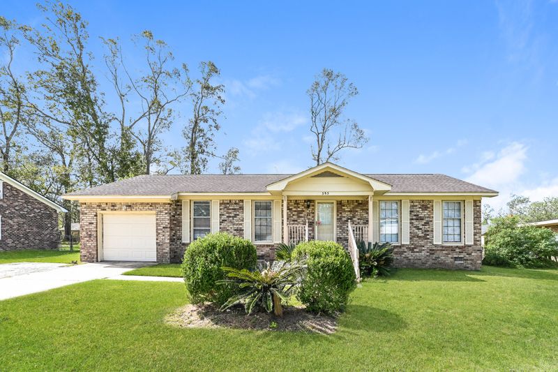 385 Oxford Rd, Ladson, SC 29456