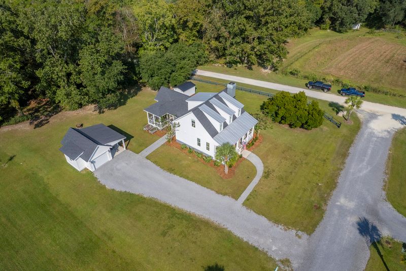 1105 Hitchfield Ln, Awendaw, SC 29429
