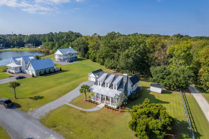 1105 Hitchfield Ln, Awendaw, SC 29429