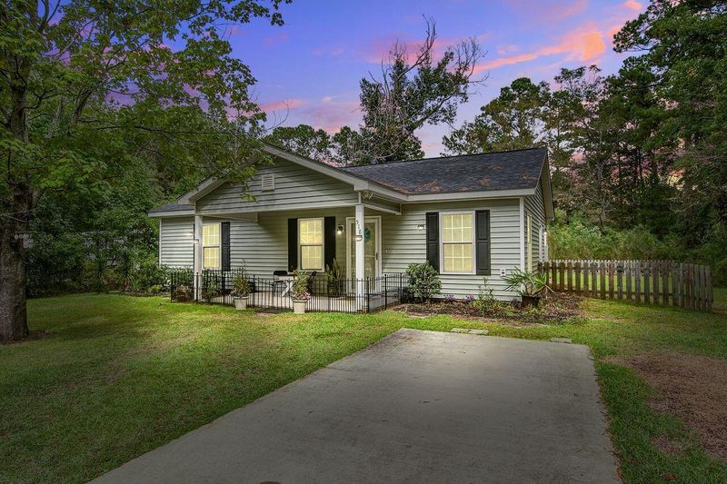 518 Renau Blvd, Summerville, SC 29483