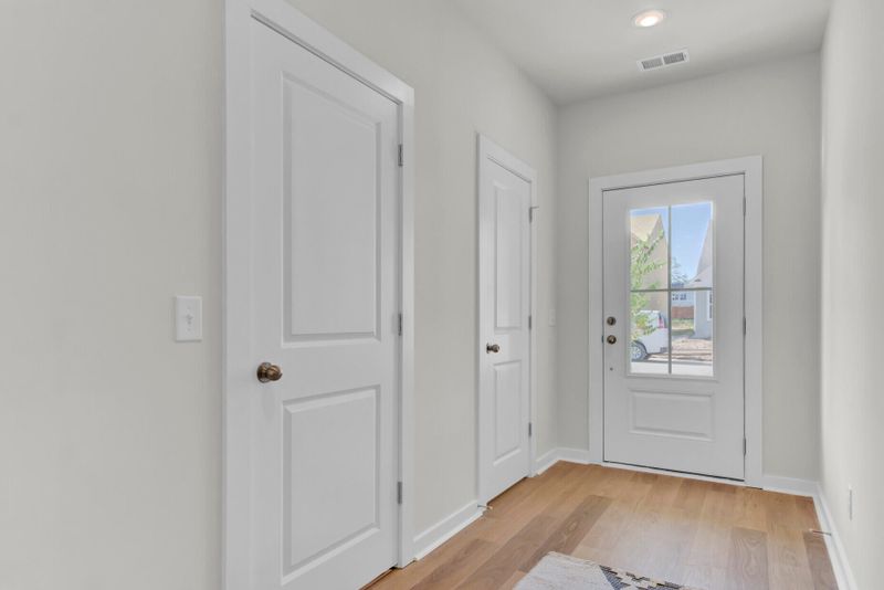 1059 Old Cypress Rn, Hanahan, SC 29410