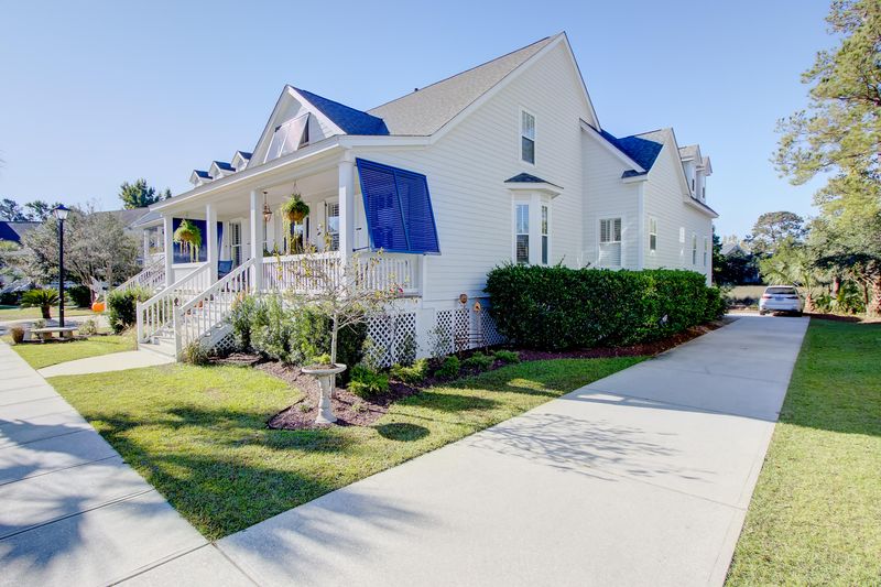 2275 N Marsh Dr, Mount Pleasant, SC 29466