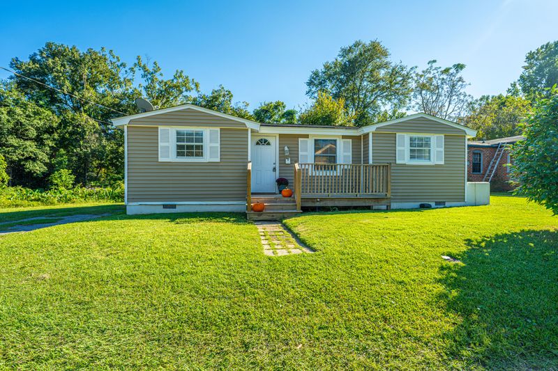 1124 Armstrong Ave, Charleston, SC 29407