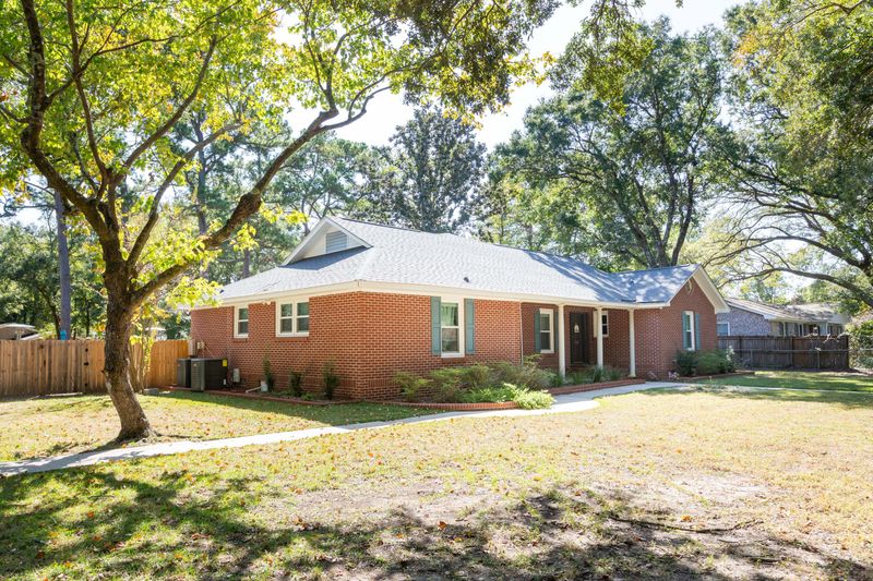 785 Fort Johnson Rd, Charleston, SC 29412