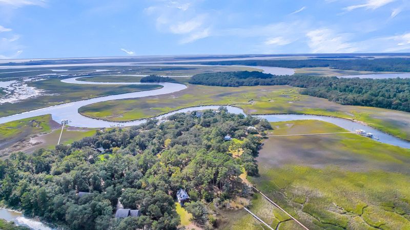 8938 Sandy Creek Rd, Edisto Island, SC 29438