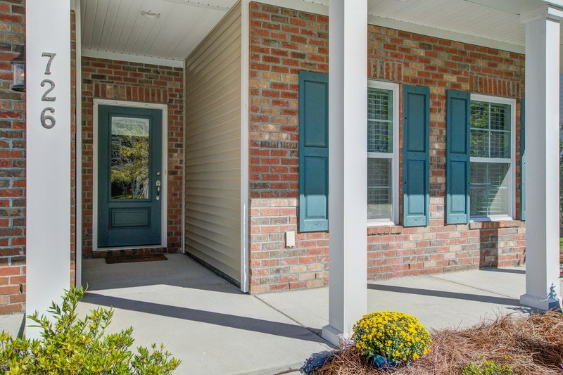 726 Byrd Garden Rd, Charleston, SC 29414