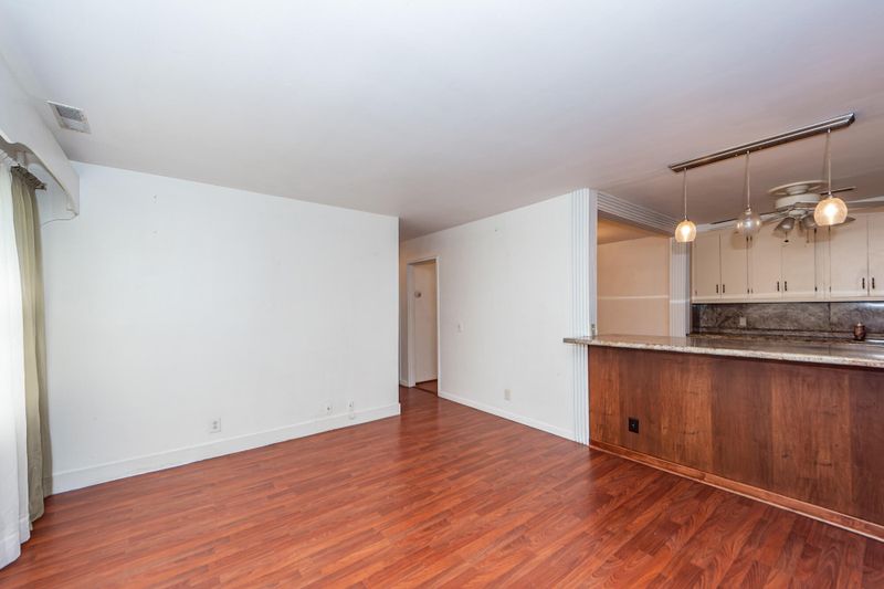 923 Pauline Ave, Charleston, SC 29412