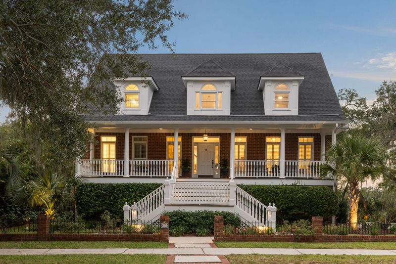 681 Lake Frances Dr, Charleston, SC 29412
