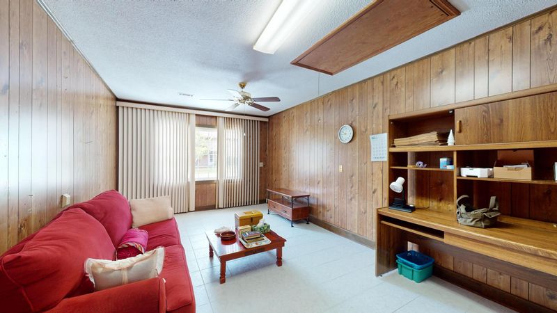 219 Horseshoe Dr, Goose Creek, SC 29445