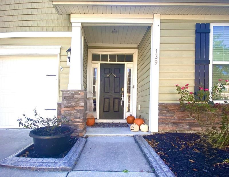 139 Royal Star Rd, Summerville, SC 29486