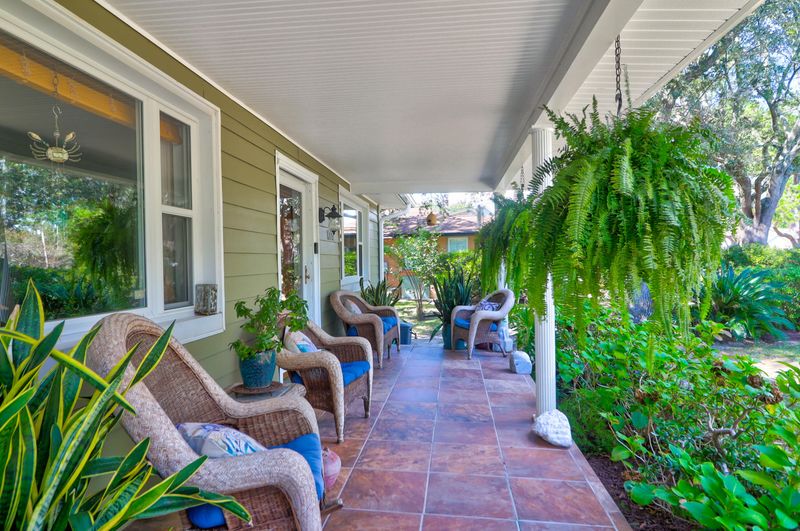 1669 Mcclain St, Charleston, SC 29407