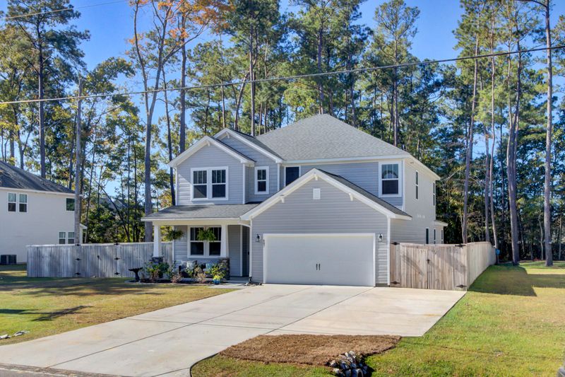 687 W Butternut Rd, Summerville, SC 29483
